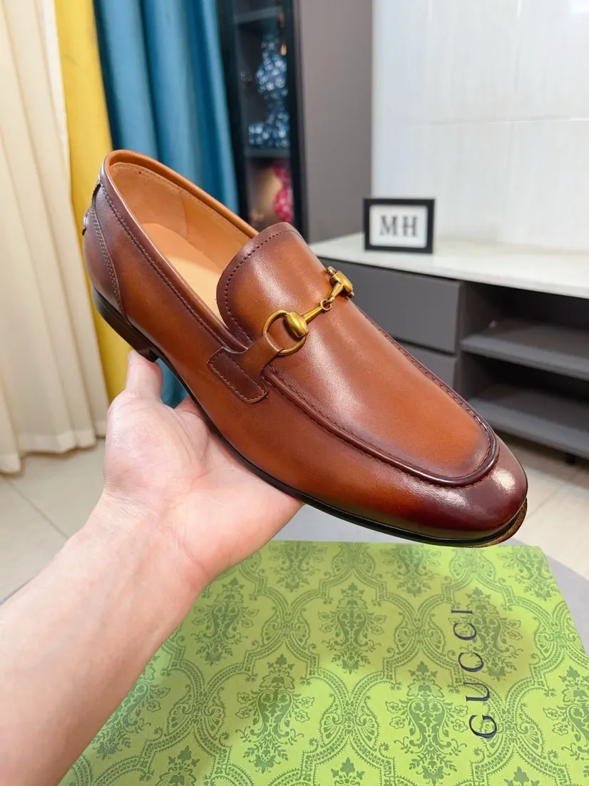 Men's shoes 💰500🌹🌹【GUCCI】The most popular classic Gucci leather shoes. Synchronized with the official website, the upper is made of Italian first-layer cowhide ➕cowhide lining, with unique brand and unique craftsmanship. Highlighting the hot style of the new year. Stop hesitating, stop wandering, get it now. Number: 38--44